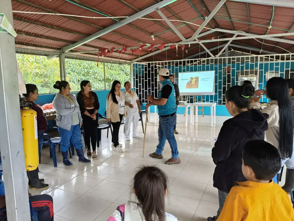 Apertura del taller comunitario - Fundación SEMDEAMOR
